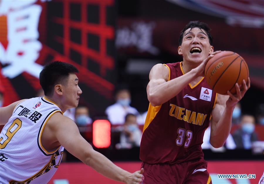 (SP)CHINA-QINGDAO-BASKETBALL-CBA LEAGUE-ZHEJIANG LIONS VS ZHEJIANG GOLDEN BULLS (CN)