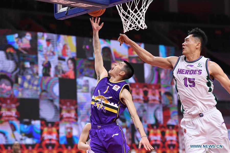 (SP)CHINA-DONGGUAN-BASKETBALL-CBA LEAGUE-BEIJING ROYAL FIGHTERS VS SHANDONG HEROES (CN)