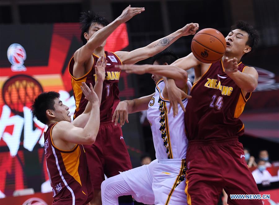 (SP)CHINA-QINGDAO-BASKETBALL-CBA LEAGUE-ZHEJIANG LIONS VS ZHEJIANG GOLDEN BULLS (CN)