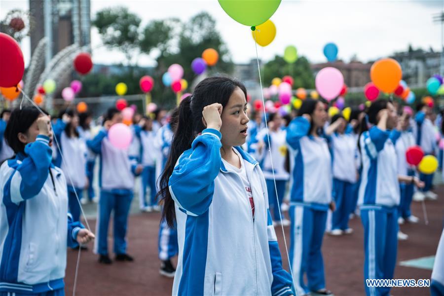 CHINA-GUIYANG-HIGH SCHOOL-GRADUATION CEREMONY(CN)