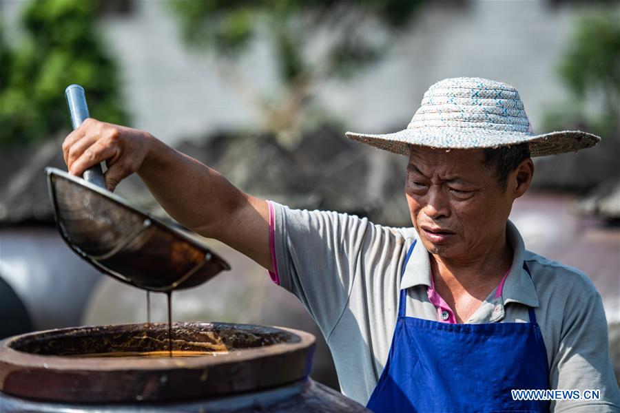 CHINA-GUIZHOU-CHISHUI-VINEGAR MAKING (CN)