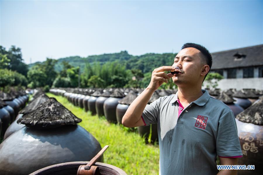 CHINA-GUIZHOU-CHISHUI-VINEGAR MAKING (CN)