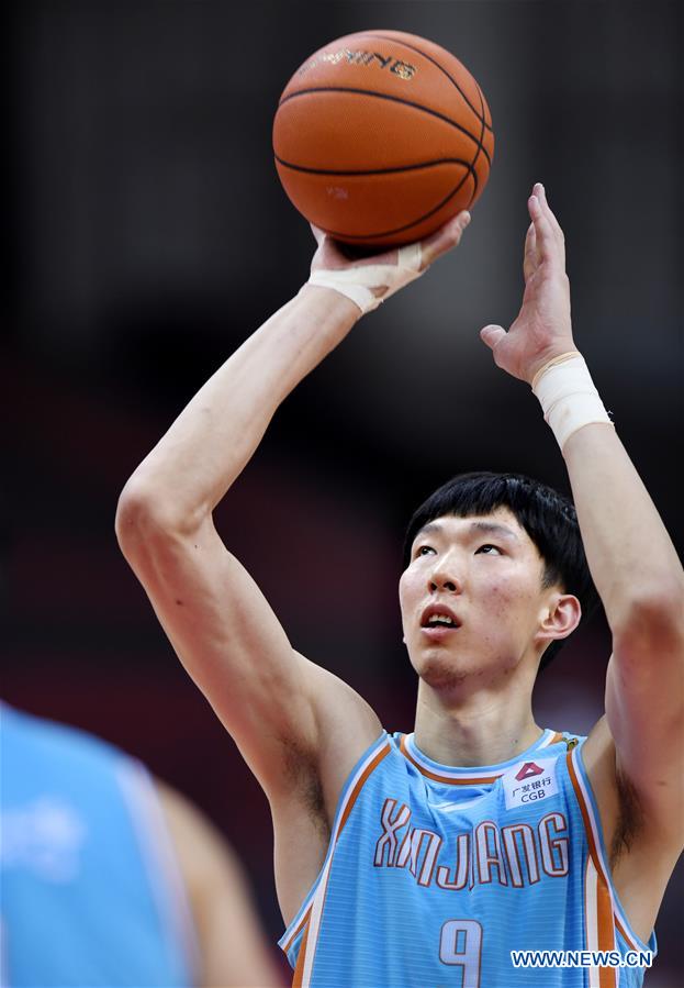 (SP)CHINA-QINGDAO-BASKETBALL-CBA LEAGUE-BAYI VS XINJIANG(CN)