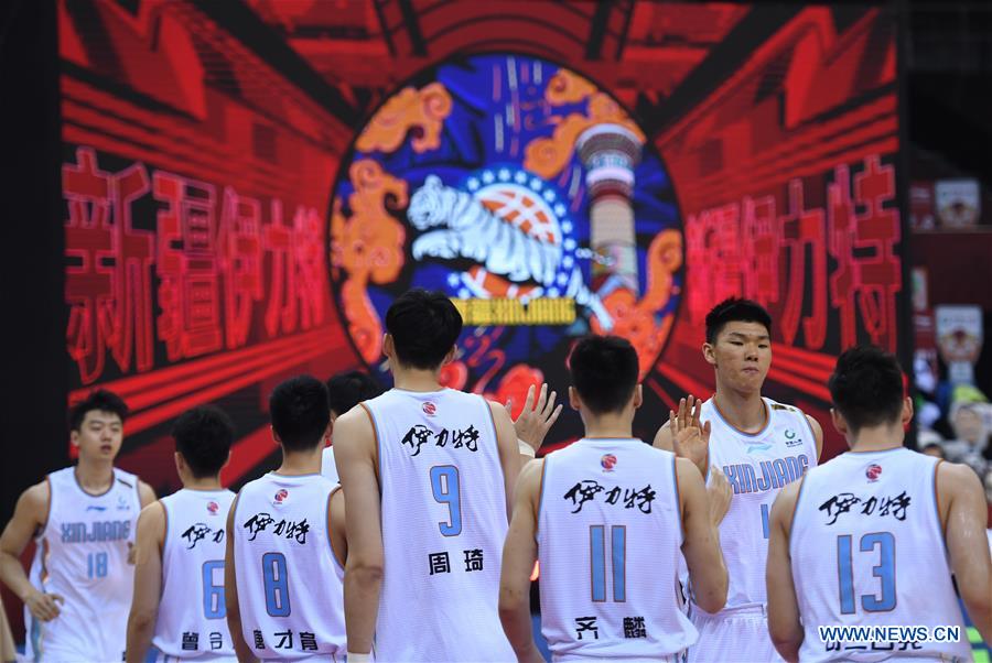 (SP)CHINA-QINGDAO-BASKETBALL-CBA LEAGUE-XINJIANG VS SHANGHAI(CN)