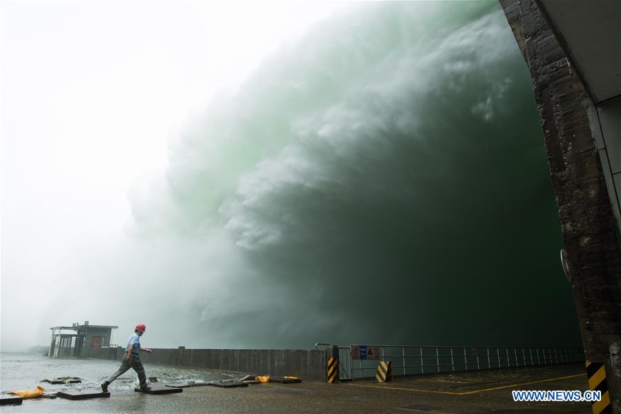 XINHUA PHOTOS OF THE DAY