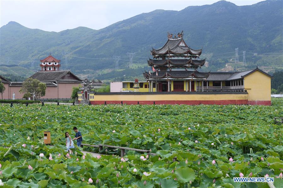 (FujianPano) CHINA-FUJIAN-PUYUAN-HISTORICAL VILLAGE-CARP TOURISM (CN)