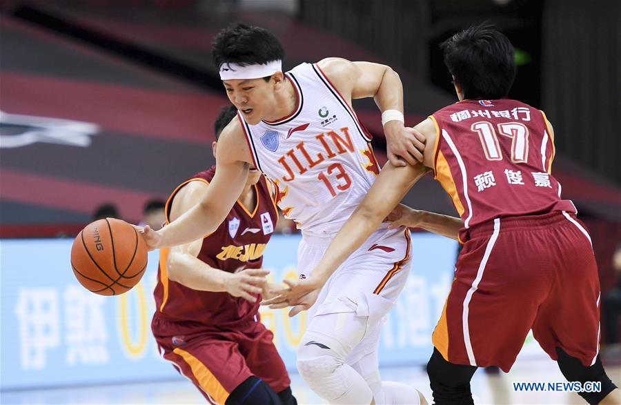 (SP)CHINA-QINGDAO-BASKETBALL-CBA LEAGUE-JILIN VS ZHEJIANG (CN)