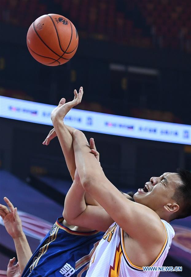 (SP)CHINA-QINGDAO-BASKETBALL-CBA LEAGUE-SHANXI LOONGS VS NANJING MONKEY KINGS (CN)