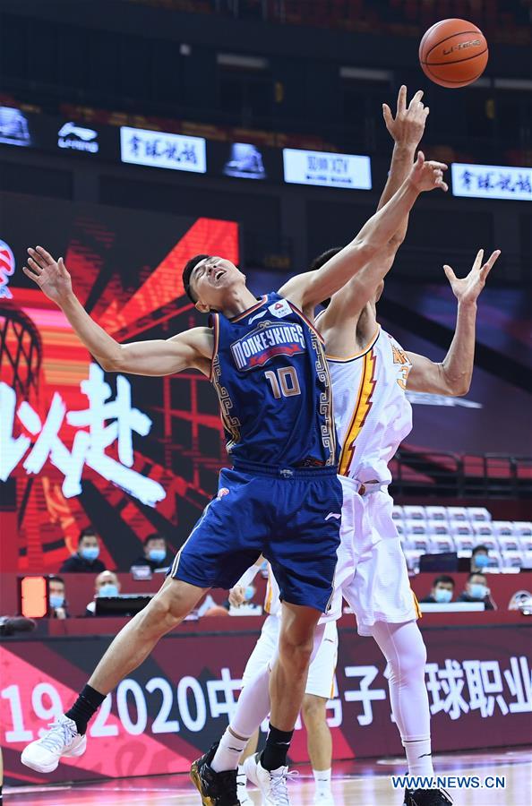 (SP)CHINA-QINGDAO-BASKETBALL-CBA LEAGUE-SHANXI LOONGS VS NANJING MONKEY KINGS (CN)