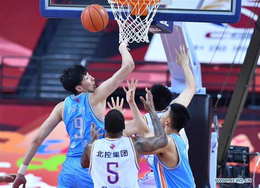 (SP)CHINA-QINGDAO-BASKETBALL-CBA LEAGUE-BEIJING ROYAL FIGHTERS VS XINJIANG FLYING TIGERS (CN)