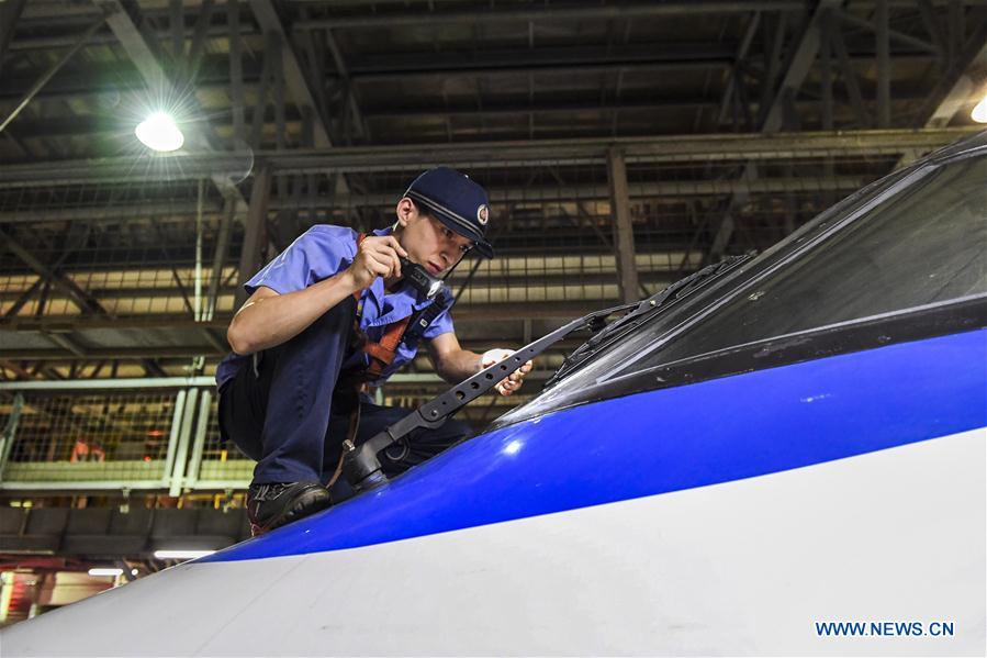 CHINA-GUANGXI-NANNING-TRAIN-MAINTENANCE (CN)