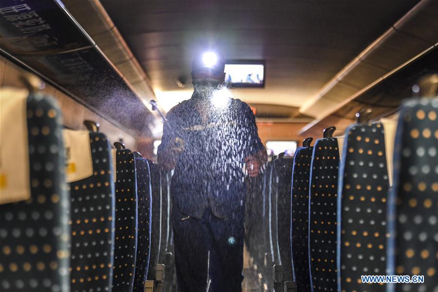 CHINA-GUANGXI-NANNING-TRAIN-MAINTENANCE (CN)