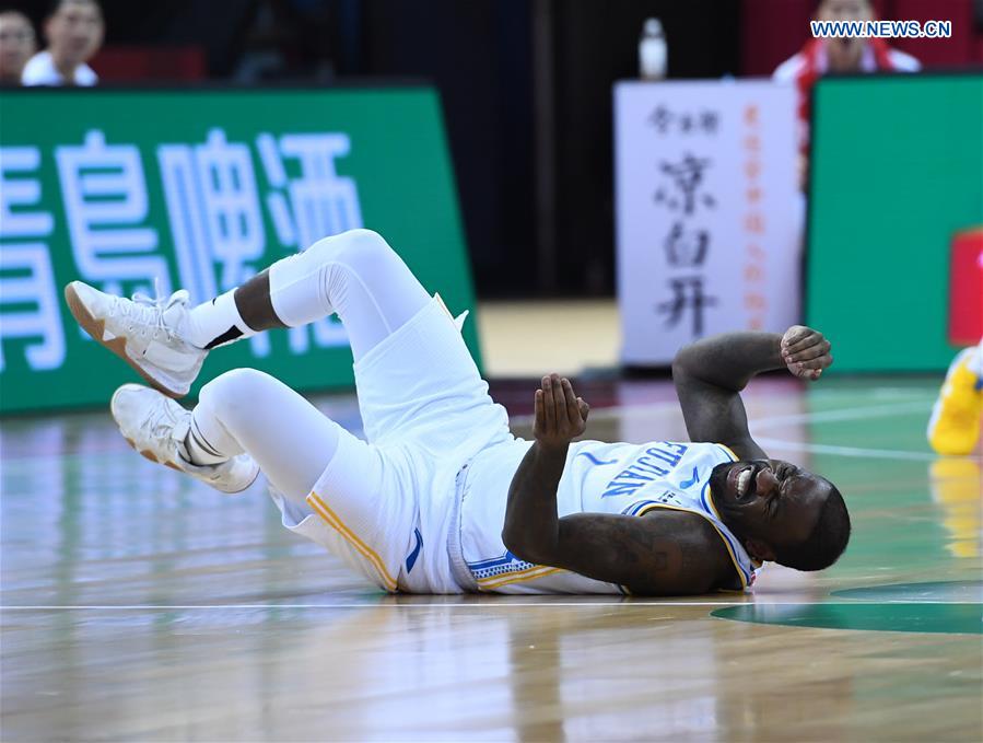 (SP)CHINA-QINGDAO-BASKETBALL-CBA LEAGUE-FUJIAN STURGEONS VS XINJIANG FLYING TIGERS(CN)