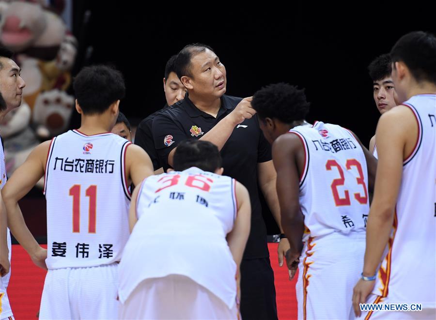 (SP)CHINA-QINGDAO-BASKETBALL-CBA LEAGUE-JILIN NORTHEAST TIGERS VS GUANGZHOU LOONG LIONS(CN)