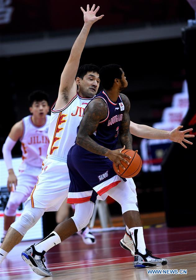 (SP)CHINA-QINGDAO-BASKETBALL-CBA LEAGUE-JILIN NORTHEAST TIGERS VS GUANGZHOU LOONG LIONS(CN)