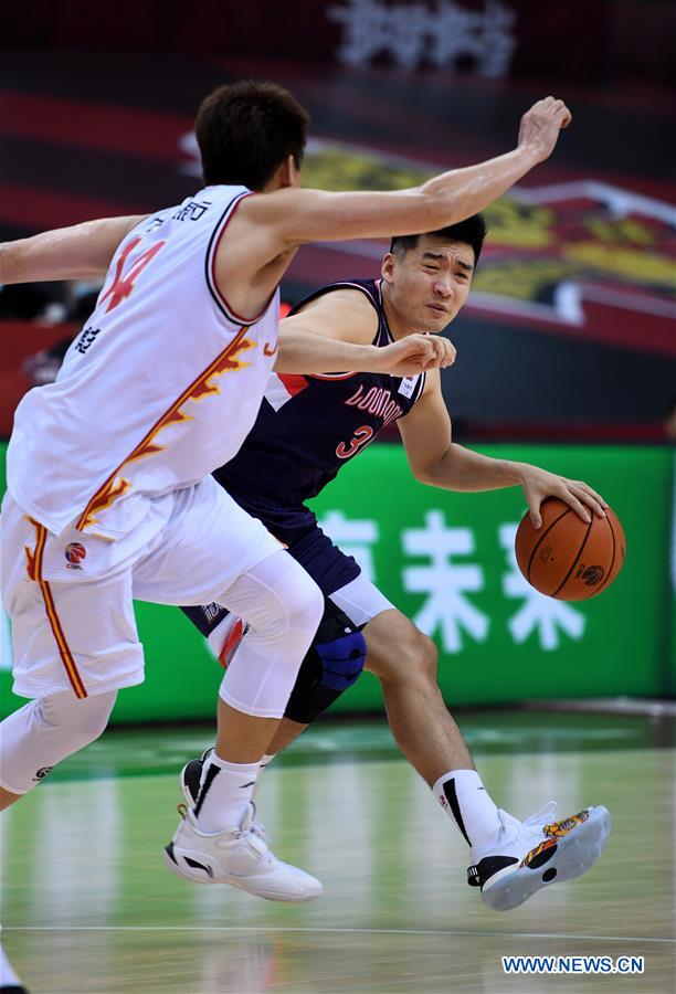 (SP)CHINA-QINGDAO-BASKETBALL-CBA LEAGUE-JILIN NORTHEAST TIGERS VS GUANGZHOU LOONG LIONS(CN)