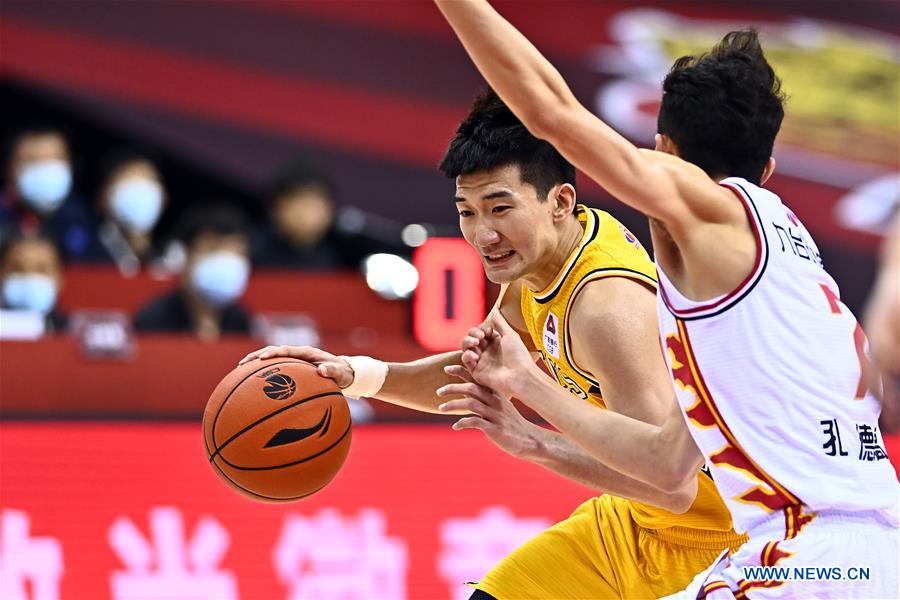 (SP)CHINA-QINGDAO-BASKETBALL-CBA LEAGUE-JILIN NORTHEAST TIGERS VS ZHEJIANG LIONS (CN)