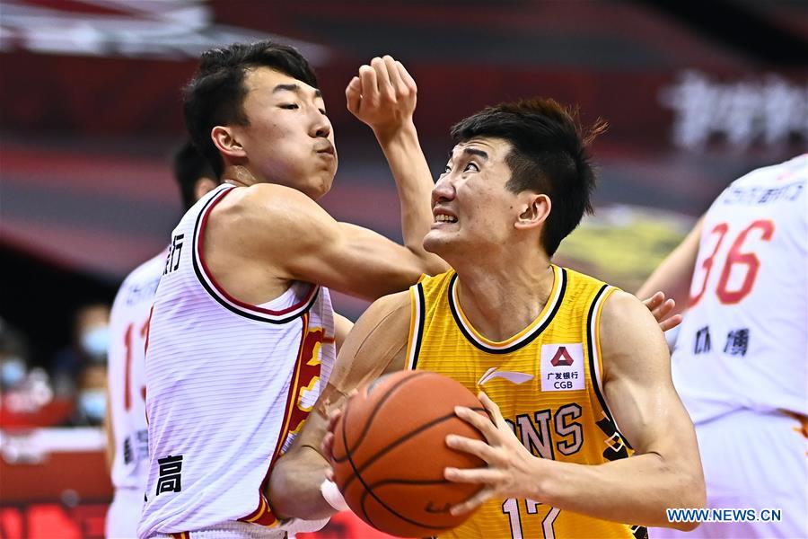 (SP)CHINA-QINGDAO-BASKETBALL-CBA LEAGUE-JILIN NORTHEAST TIGERS VS ZHEJIANG LIONS (CN)