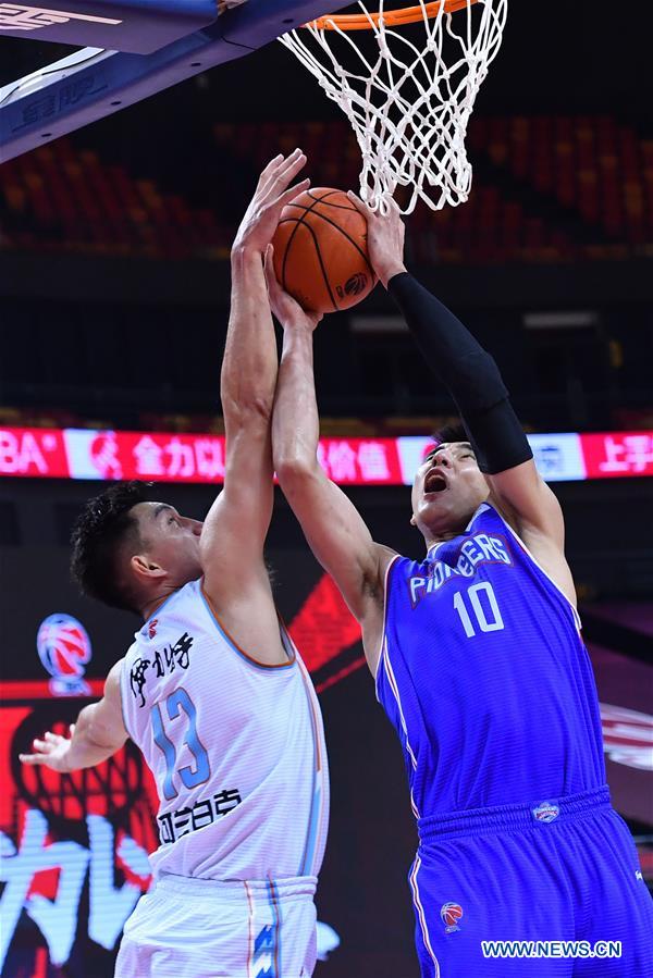 (SP)CHINA-QINGDAO-BASKETBALL-CBA LEAGUE-XINJIANG FLYING TIGERS VS TIANJIN PIONEERS(CN)