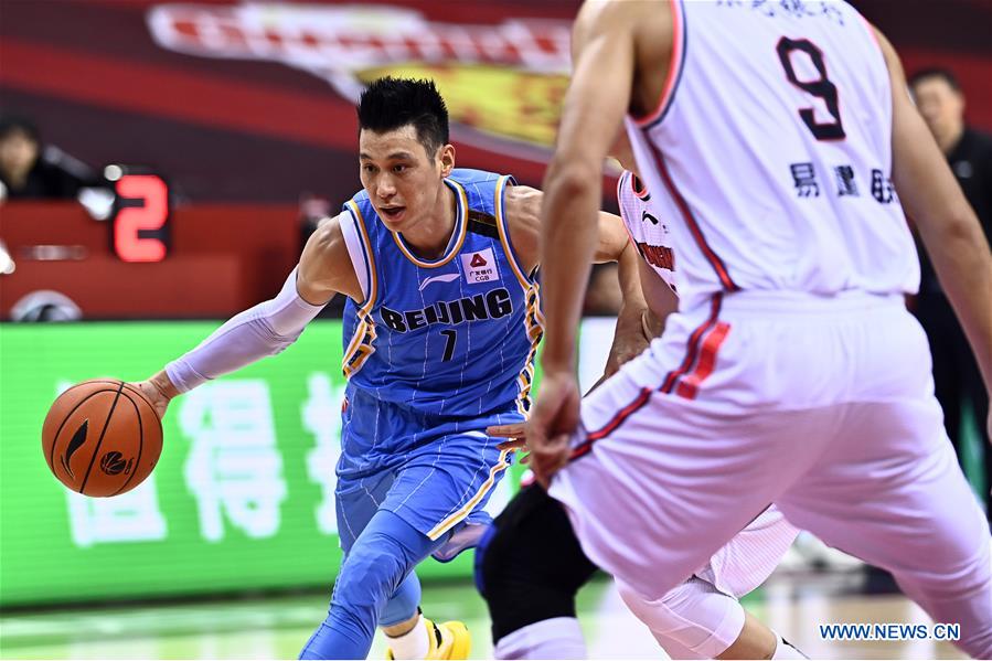 (SP)CHINA-QINGDAO-BASKETBALL-CBA LEAGUE-BEIJING DUCKS VS GUANGDONG SOUTHERN TIGERS (CN)