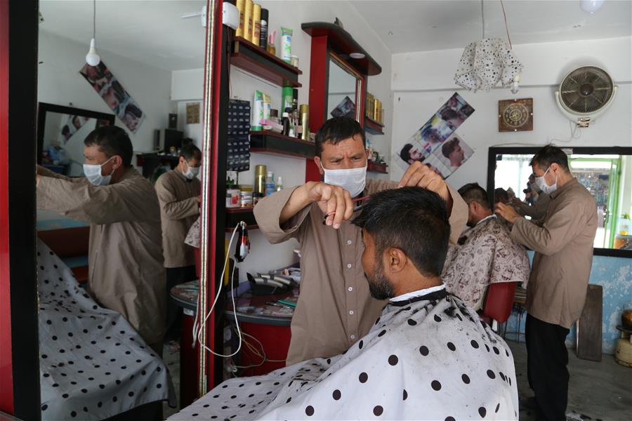 AFGHANISTAN-KABUL-EID AL-ADHA-PREPARATION-SHOPPING