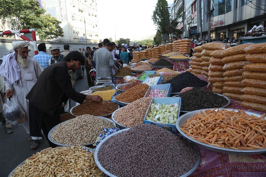 AFGHANISTAN-KABUL-EID AL-ADHA-PREPARATION-SHOPPING