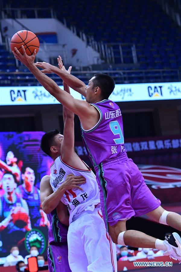 (SP)CHINA-QINGDAO-BASKETBALL-CBA LEAGUE-PLAYOFFS-ROUND OF 12-SHANDONG HEROES VS QINGDAO EAGLES (CN)