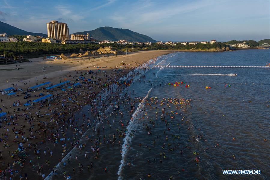 CHINA-ZHEJIANG-ZHOUSHAN-BEACH-TOURISM (CN)