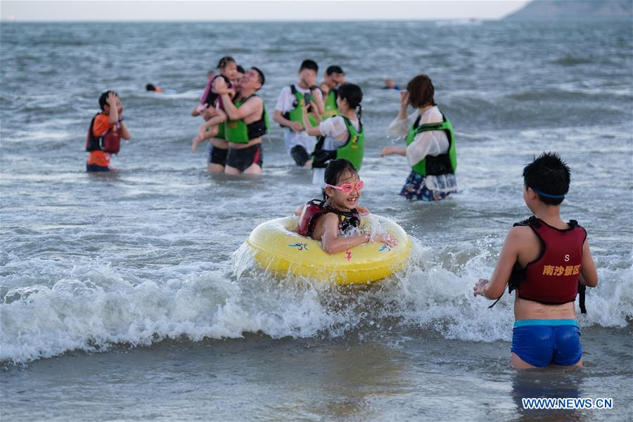 CHINA-ZHEJIANG-ZHOUSHAN-BEACH-TOURISM (CN)