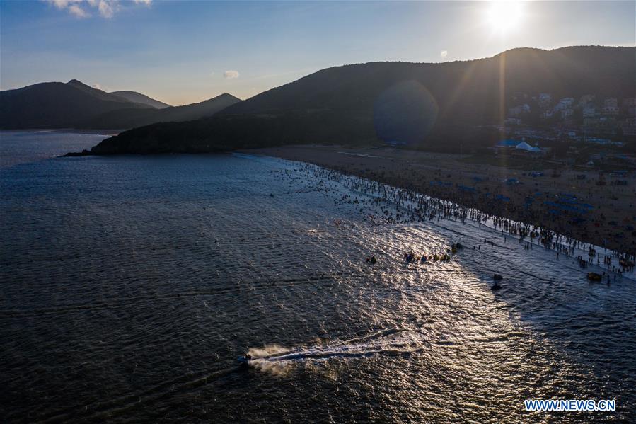 CHINA-ZHEJIANG-ZHOUSHAN-BEACH-TOURISM (CN)