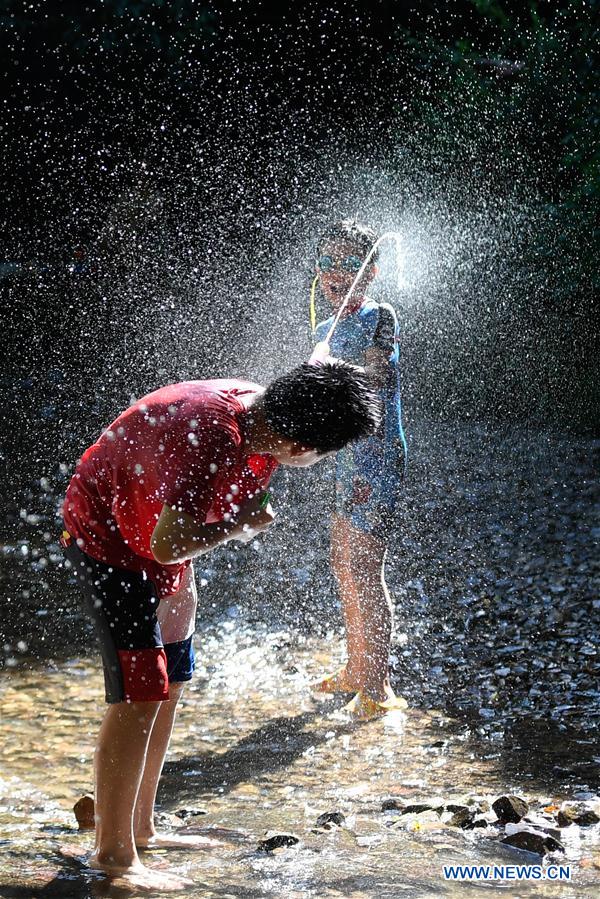 XINHUA PHOTOS OF THE DAY