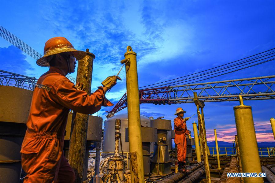 CHINA-SOUTH CHINA SEA-OIL PLATFORM-WORKERS (CN)