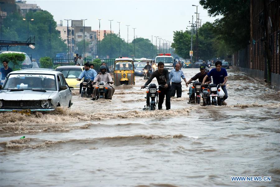 PAKISTAN-KARACHI-RAIN