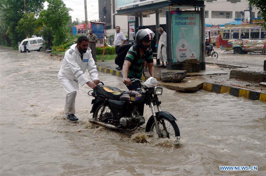 PAKISTAN-KARACHI-RAIN