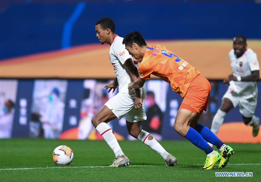 (SP)CHINA-DALIAN-FOOTBALL-CHINESE SUPER LEAGUE-SHANDONG LUNENG VS SHENZHEN FC (CN)