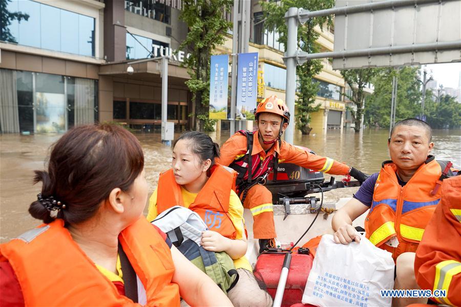 CHINA-CHONGQING-YANGTZE RIVER-FLOOD-RESCUE (CN) 