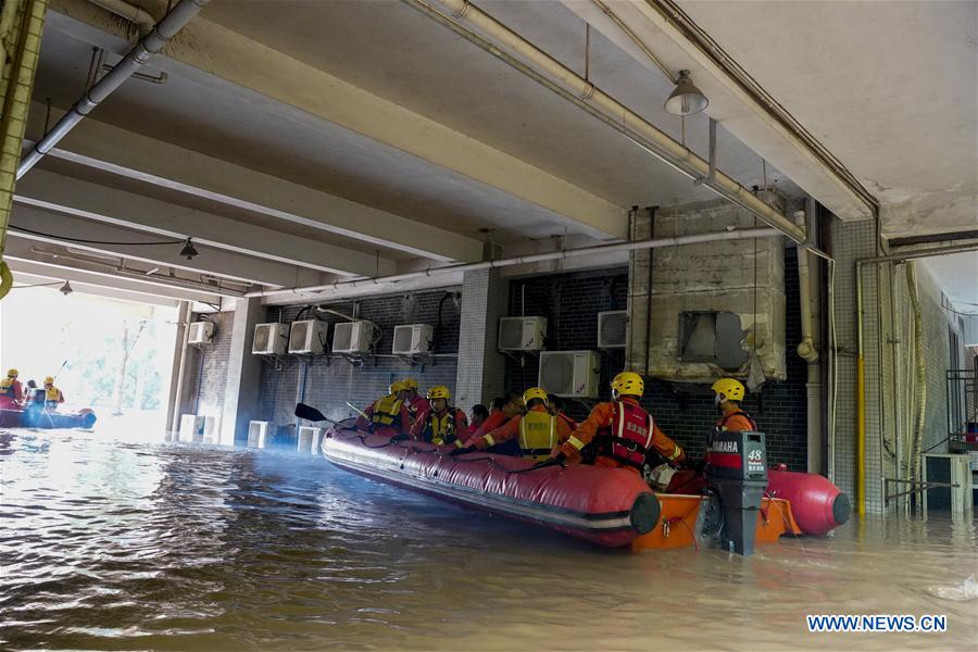 CHINA-CHONGQING-YANGTZE RIVER-FLOOD-RESCUE (CN) 