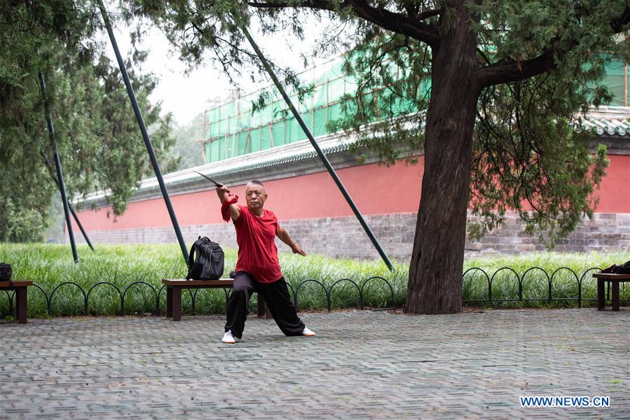 CHINA-BEIJING-TEMPLE OF HEAVEN-TRADITIONAL AEROBICS (CN)