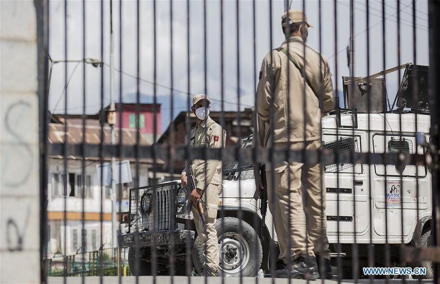 KASHMIR-SRINAGAR-MOSQUE-REOPEN