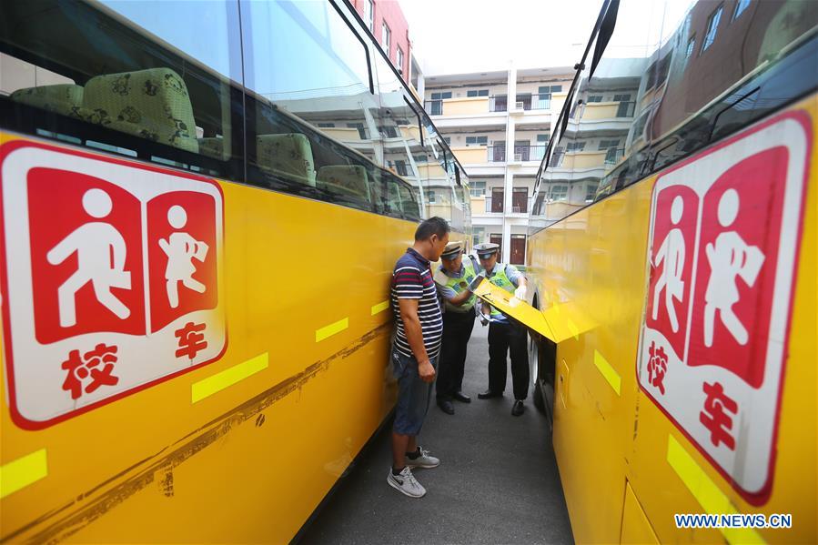 #CHINA-ANHUI-HUAIBEI-SCHOOL BUS-SAFETY CHECK (CN)