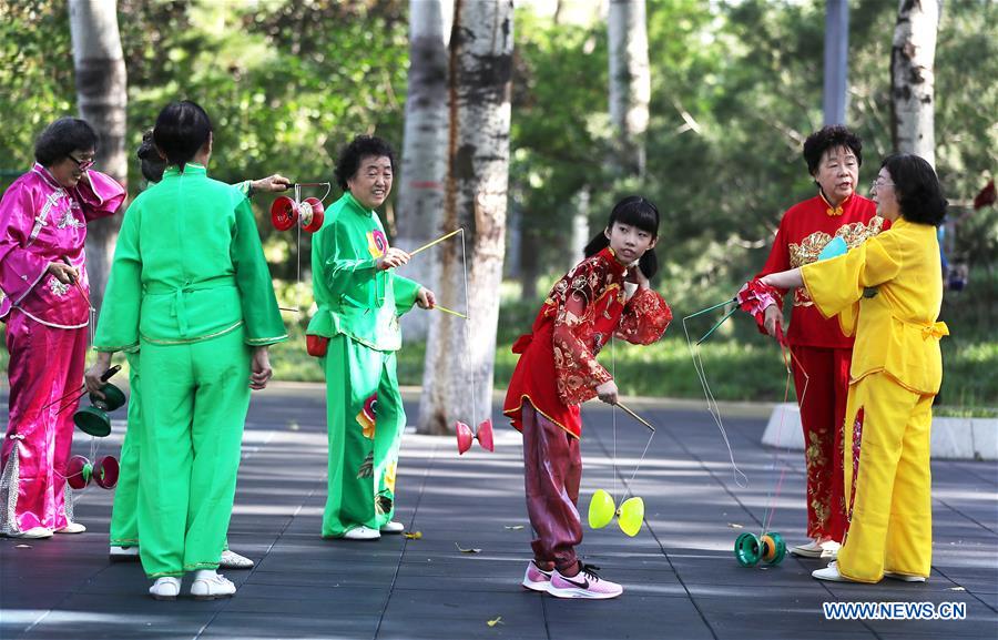 (SP)CHINA-BEIJING-DIABOLO-FOLK GAME (CN)