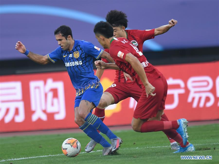 (SP)CHINA-DALIAN-FOOTBALL-CHINESE SUPER LEAGUE-HENAN JIANYE VS JIANGSU SUNING (CN)