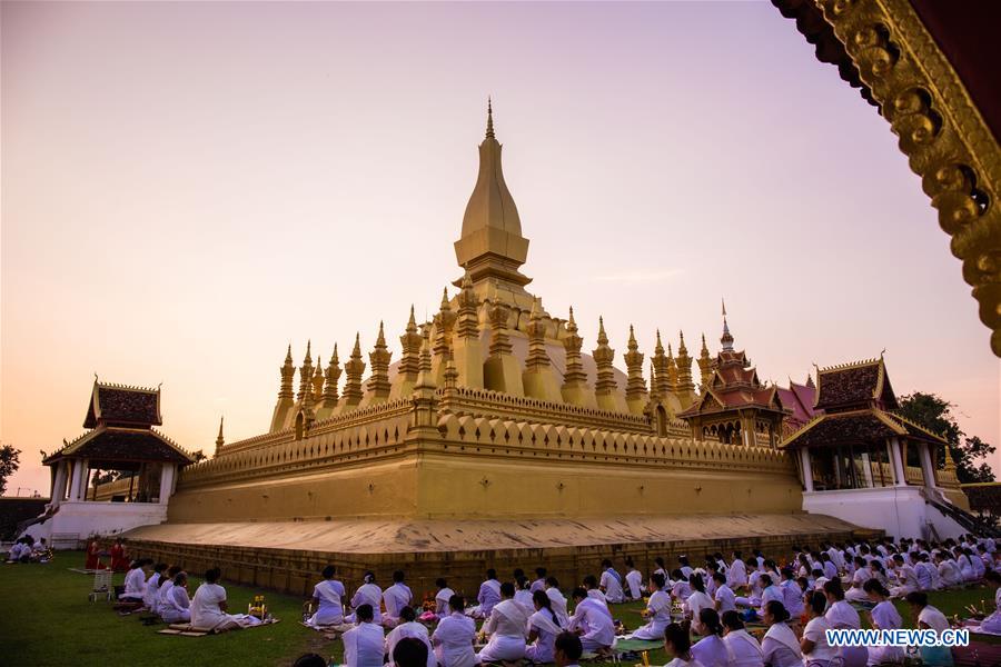 LAOS-VIENTIANE-DAILY LIFE 