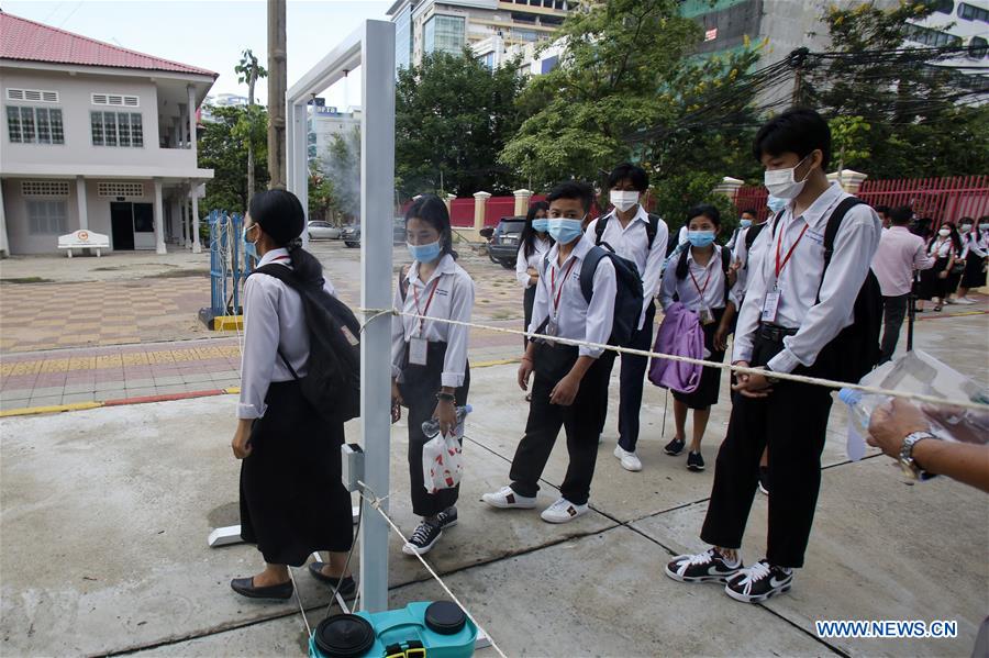 CAMBODIA-PHNOM PENH-SCHOOL-REOPENING