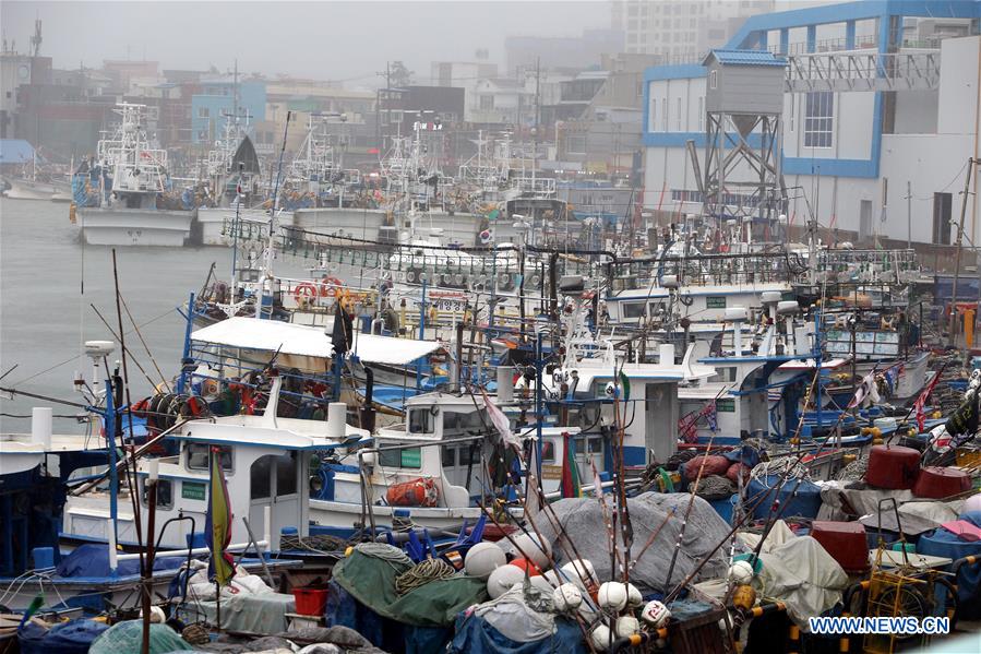 SOUTH KOREA-TYPHOON-HAISHEN