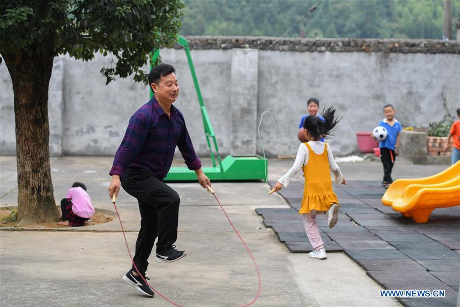 CHINA-HUNAN-VILLAGE TEACHER (CN)