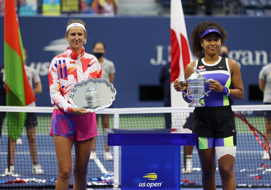 Naomi Osaka's US Open trophy photo shoot