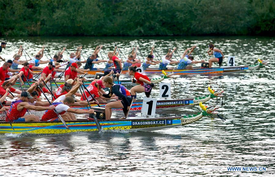 (SP)CZECH REPUBLIC-PRAGUE-DRAGON BOAT FESTIVAL