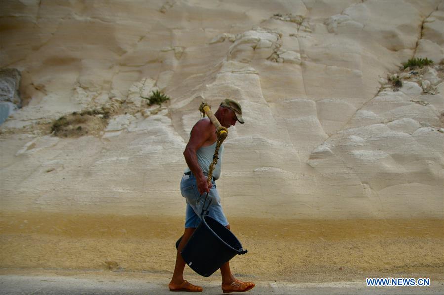 MALTA-GOZO-SEA SALT-HARVEST