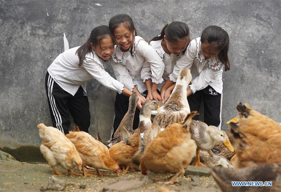 CHINA-JIANGXI-GANZHOU-FAMILY OF QUADRUPLETS-POVERTY ALLEVIATION (CN)